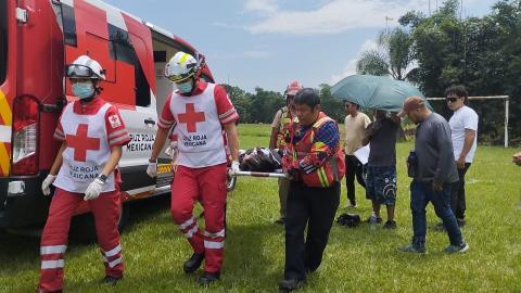 Pareja cae 20 metros mientras volaba en parapente en Fortín