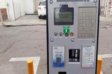 Cobro de parquímetros seguirá suspendido en Veracruz