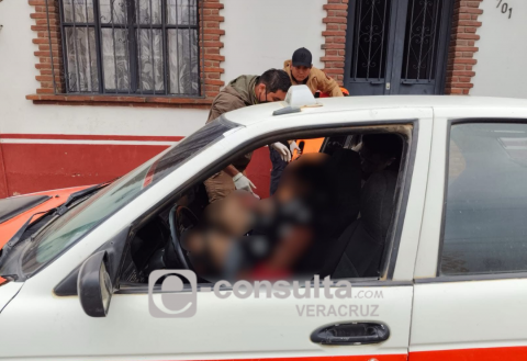 ¡Se adelantó el parto! Mujer da a luz en un taxi, en Oluta