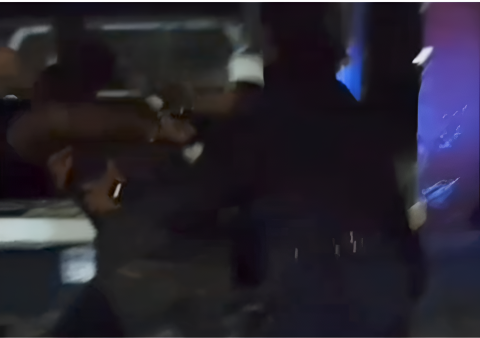 VIDEO | Policías detienen a joven en Banderilla; lo habrían golpeado VIDEO | Policías detienen a joven en Banderilla; lo habrían golpeado