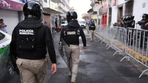 Policía de Xalapa dispara contra hombre durante operativo Policía de Xalapa dispara contra hombre durante operativo