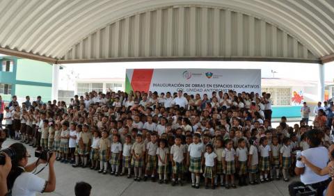 Ramón Poo inaugura obras de infraestructura escolar en colonia Antorchista