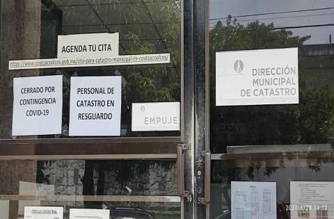 Por brote de covid cierran oficina municipal de Coatza