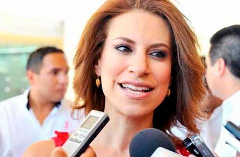 Por segunda ocasión, aplazan extradición de Karime Macías