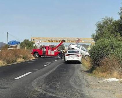 Hombre sobrevive tras quedar prensado en la Cardel-Poza Rica