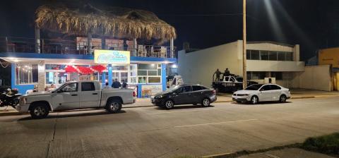 Tras incendio, El Calamar reabre y recibe nueva amenaza en Coatza