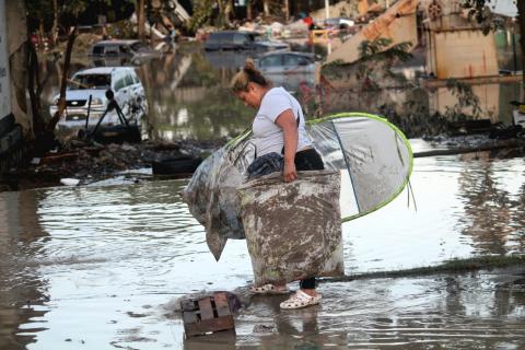 Reubicarán a 3 mil 500 familias afectadas por lluvias en Veracruz