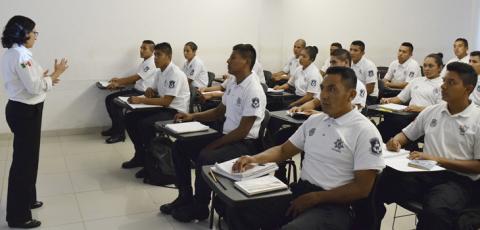 Imparten a cadetes de SSP la materia de Derechos Humanos