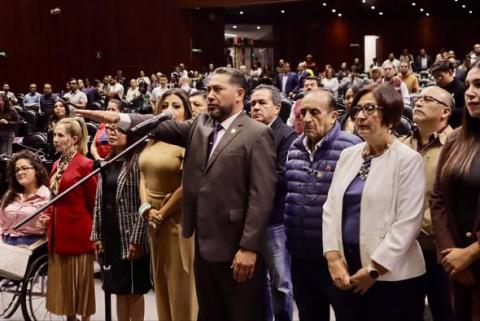 Rinde protesta Ángel Etiem Jiménez, suplente de Zenyazen Escobar