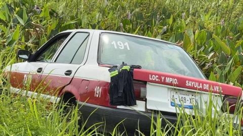 Taxista esquiva a motociclista y termina en el pantano en Las Matas 