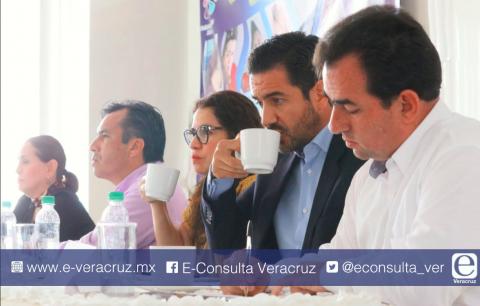 8 momentos clave del conversatorio entre candidatos y familiares de desaparecidos