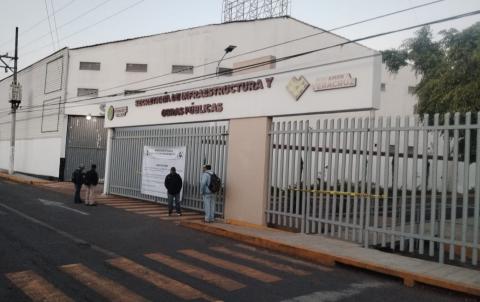 Toman la SIOP en Xalapa; exigen base para 38 empleados Toman la SIOP en Xalapa; exigen base para 38 empleados