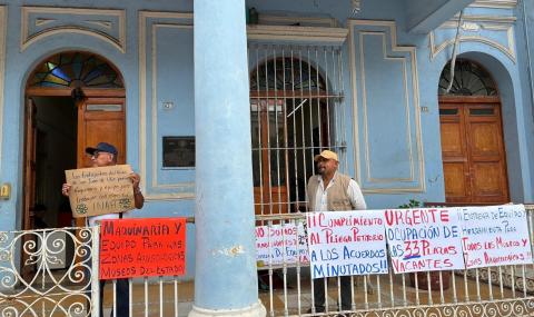Trabajadores del INAH Veracruz protestan por falta de equipo