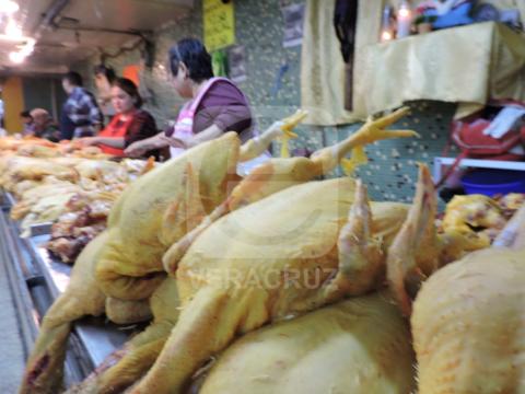 Cena de Navidad, Esther viaja hasta el mercado Jáuregui de Xalapa