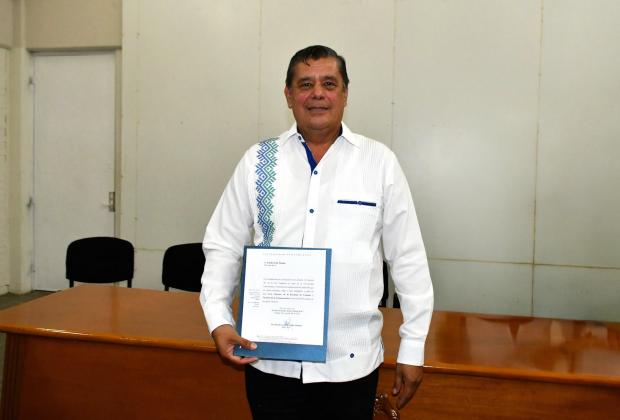 Emilio Ortiz Medina asume dirección de Facico de la UV 