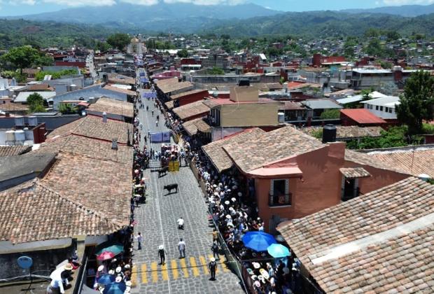 Tradicional capea de Xico deja 3 personas lesionadas