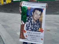 Catorce años sin Jorge: madre protesta en Plaza Lerdo de Xalapa