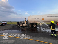 incendio, pipa de gas LP, autopista La Tinaja–Cosoleacaque