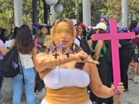 No murió, la mató: grito de mujeres retumba en marcha del 8M en Veracruz