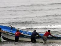 Alertan a bañistas en Coatza por oleaje elevado tras Frente Frío 41