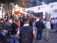 Trabajadores de salud mantienen protesta por segundo día en Veracruz